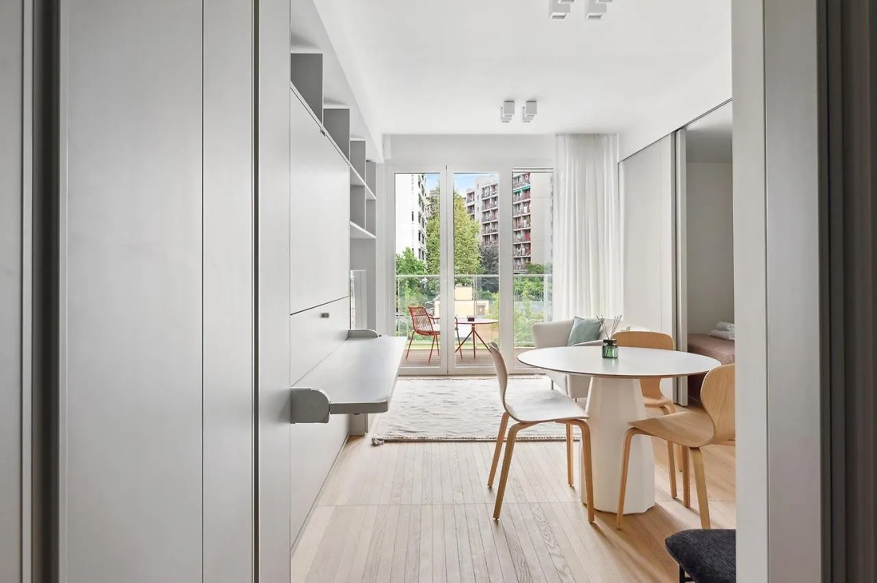 Apartment Limehome Milan Via Stresa Italy